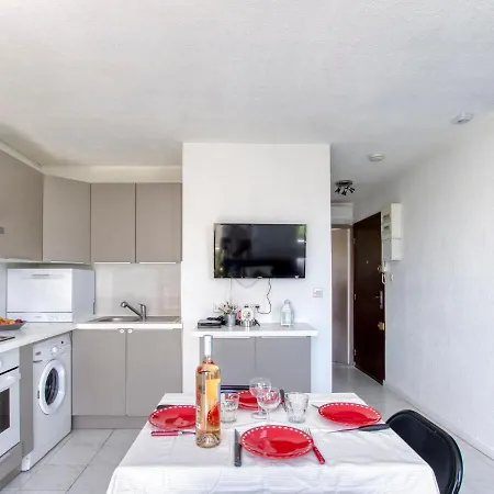 Le Clos Des Lavandes-2 By Interhome